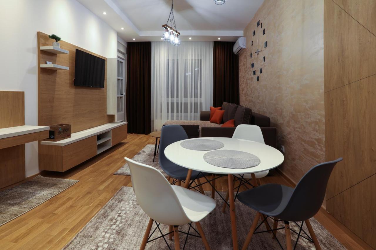 נובי סאד Apartment Promenada Avenija מראה חיצוני תמונה