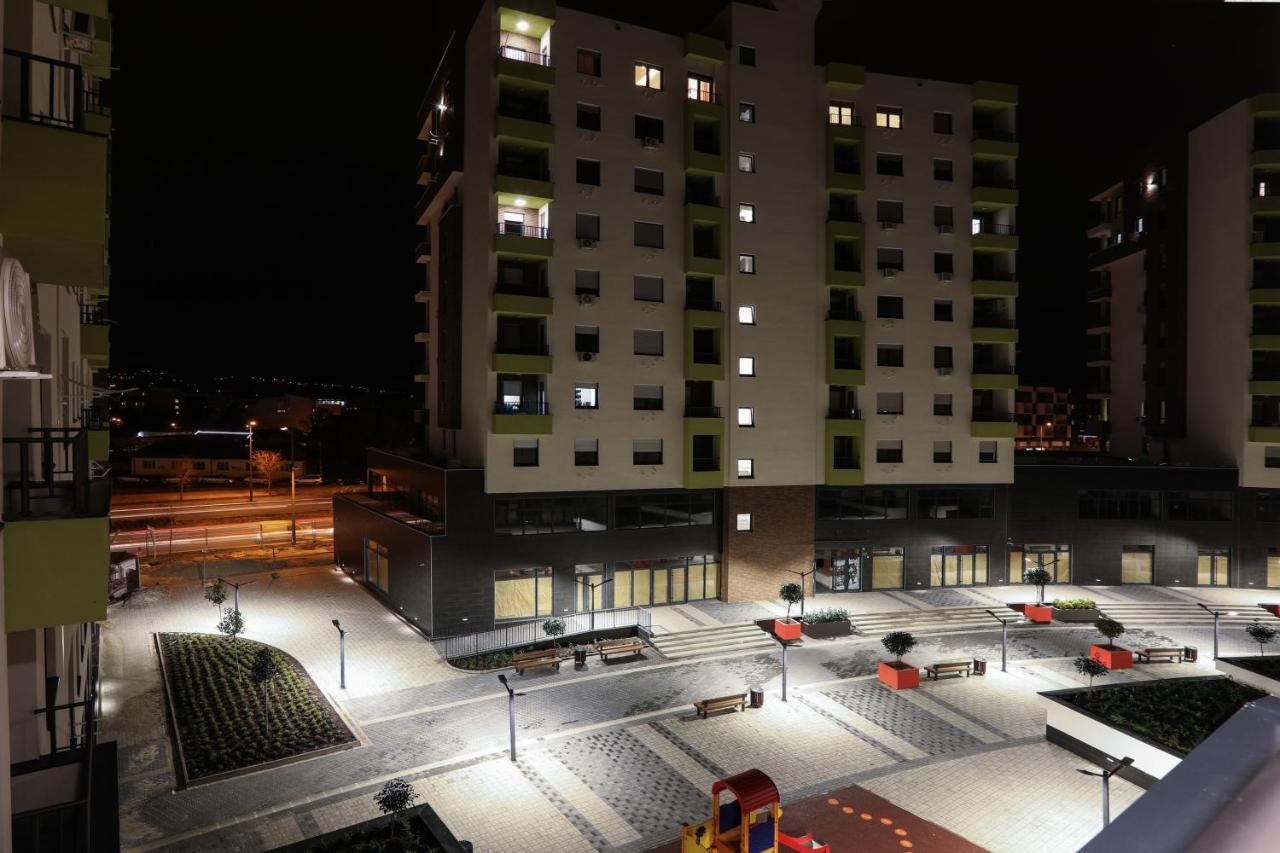 נובי סאד Apartment Promenada Avenija מראה חיצוני תמונה